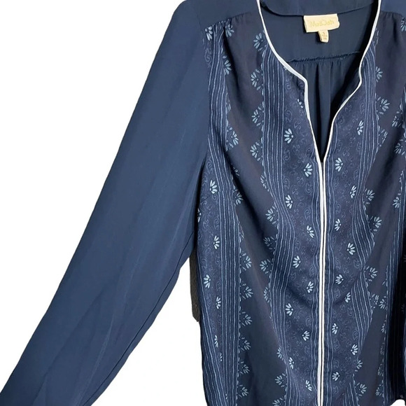 ModCloth Women’s Long Sleeve Blue Blouse Size Small - Picture 2 of 7